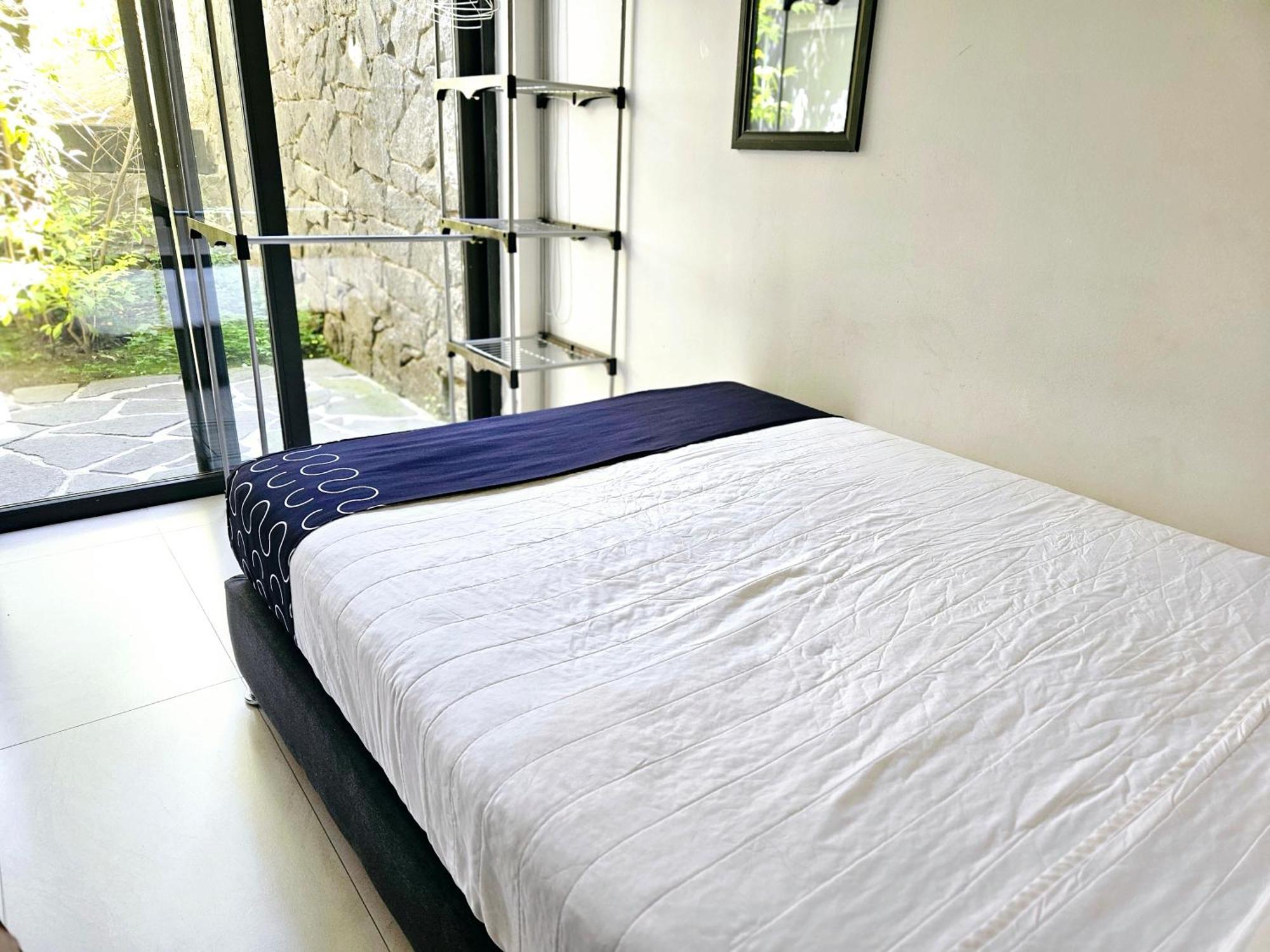 Singular Socrates Hotel
